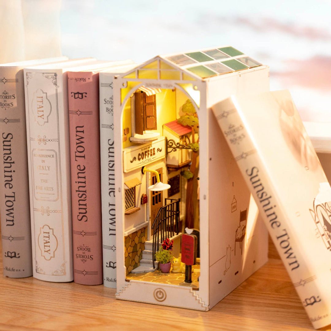 Sunshine Town - Book Nook (Mini Paraíso para estantería)